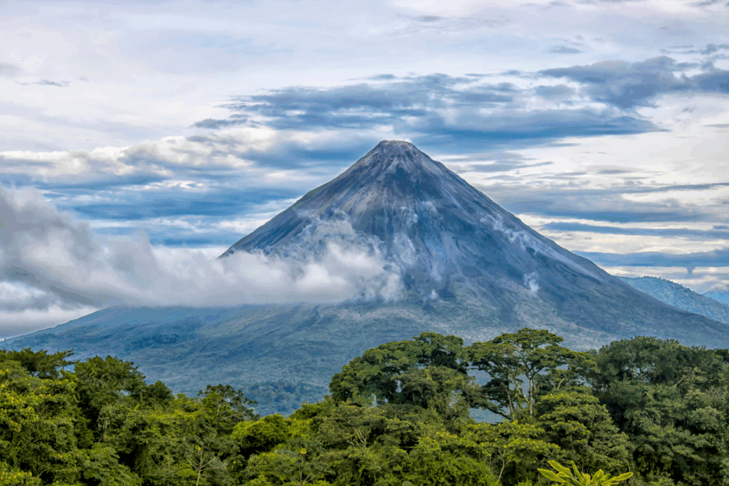 arenal volcano